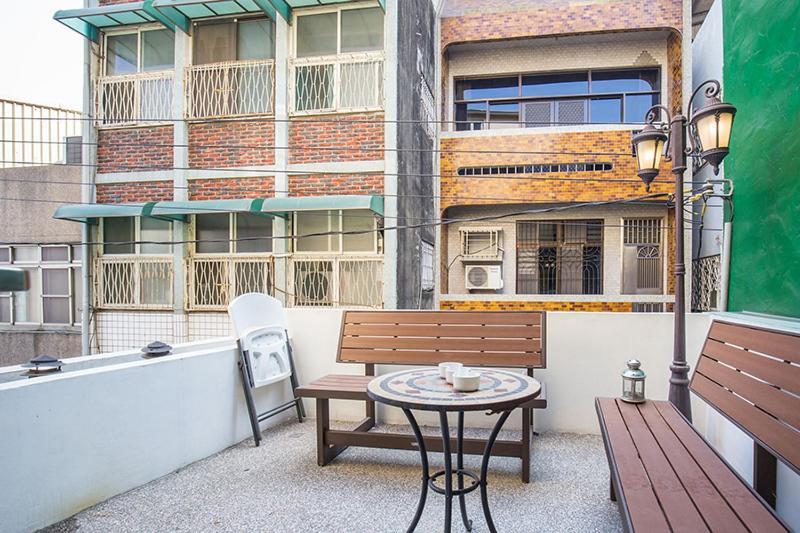 Hostel Mydeer Backpacker Tainan Zewnętrze zdjęcie