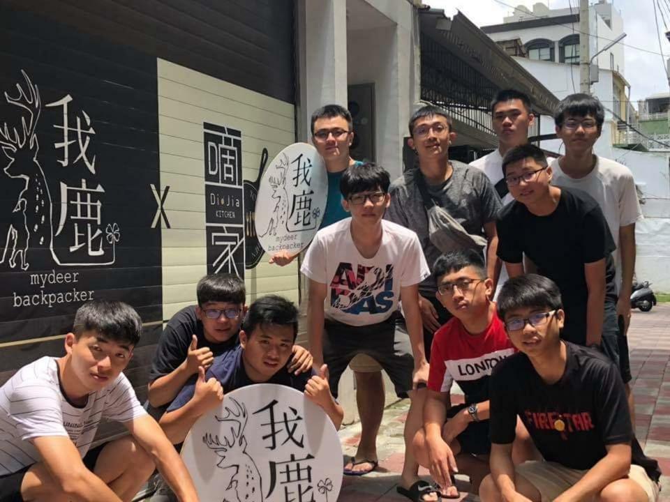Hostel Mydeer Backpacker Tainan Zewnętrze zdjęcie