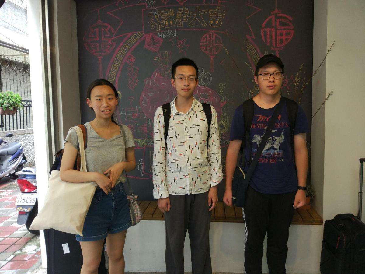 Hostel Mydeer Backpacker Tainan Zewnętrze zdjęcie