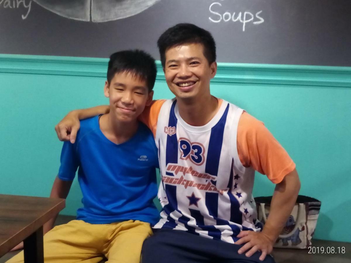 Hostel Mydeer Backpacker Tainan Zewnętrze zdjęcie