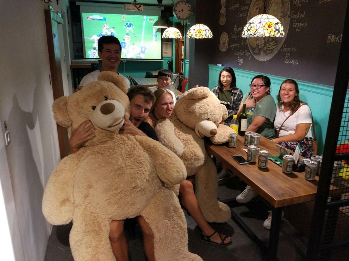 Hostel Mydeer Backpacker Tainan Zewnętrze zdjęcie